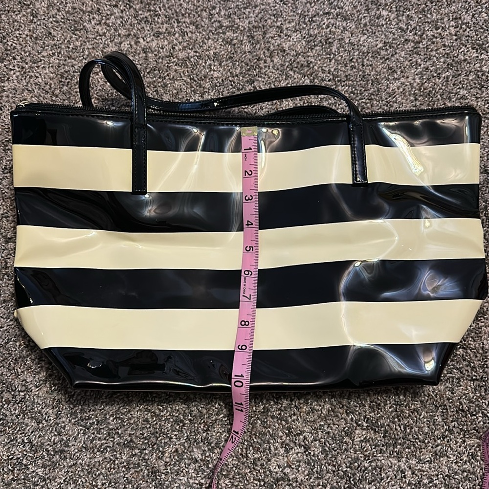KATE SPADE SOPHIA, Cream to pale yellow & black patent tote bag - Picture 7 of 10